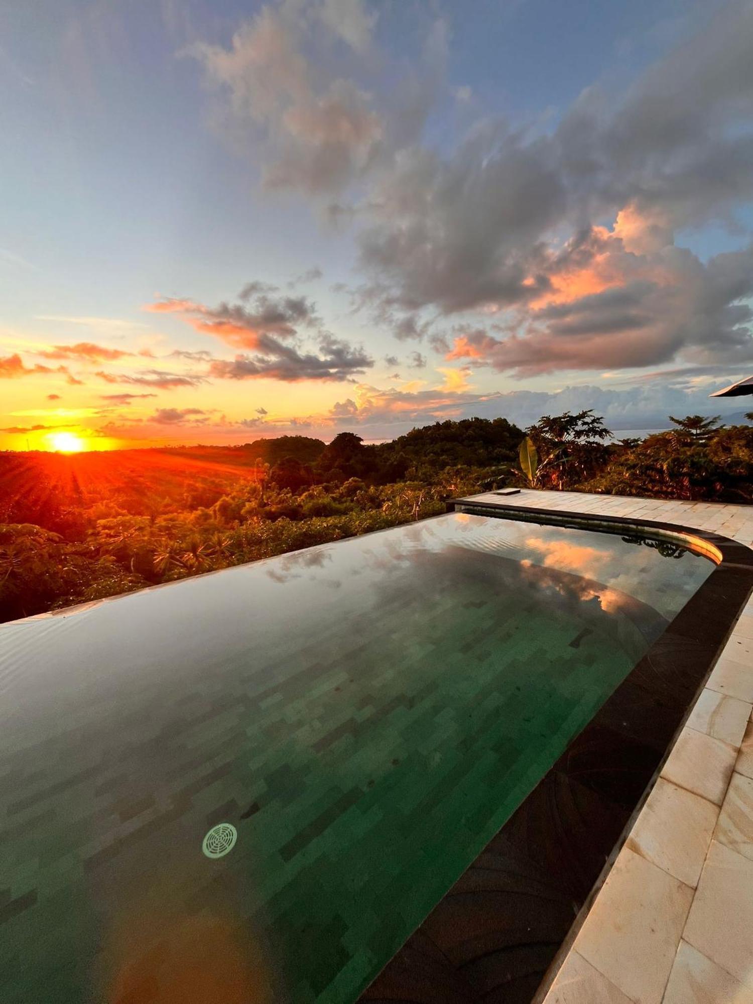 Kubuhill Sunset Bungalow Toyapakeh Екстер'єр фото